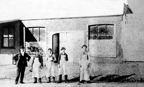 Site of original Grenville Standard office, between Railway Hotel and Murrell's Newsagency