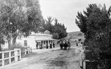 3017 Glenelg Highway (Cnr Linton-Naringhil Rd) – site of the Victoria Hotel