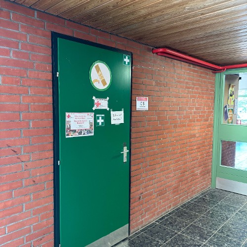 Krankenzimmer & Sanitäter