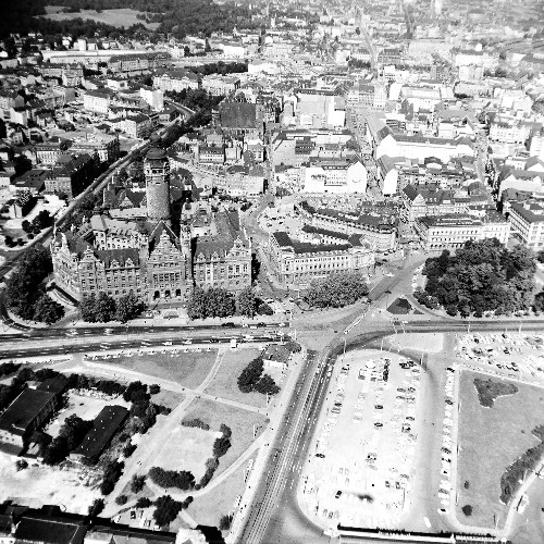 "10 Uhr, Leuschnerplatz: Protestmarsch"