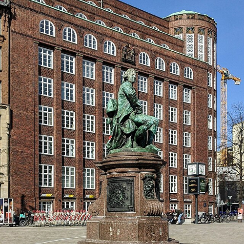 Gänsemarkt -Betrachtungen zur Platzgestaltung im Wandel der Zeit