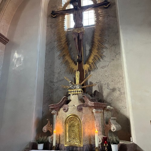 Die Kreuzkapelle - wo Christus den Raum füllt