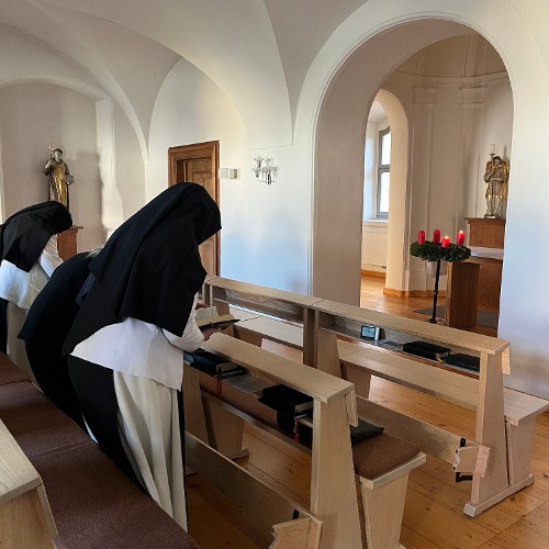 Ein Tag im Kloster – Leben im Rhythmus des Gebets