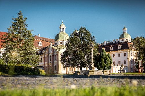 Im Herzen des Klosterhofes - Der Dreifaltigkeitsbrunnen