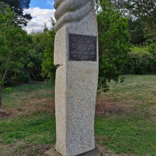Glenelg Highway - fire fighters' memorial outside the Linton Takeaway and Store