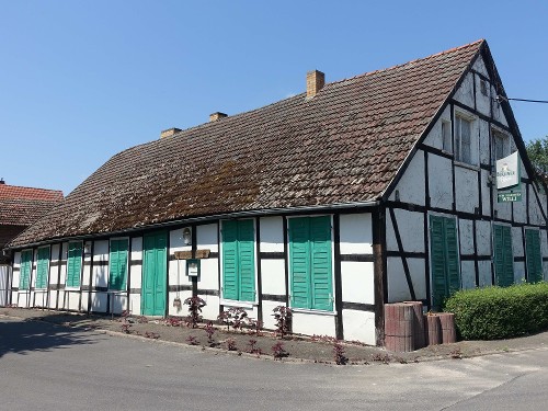 Nr. 75 / ehemalige Gaststätte "Zum Feuchten Willi"