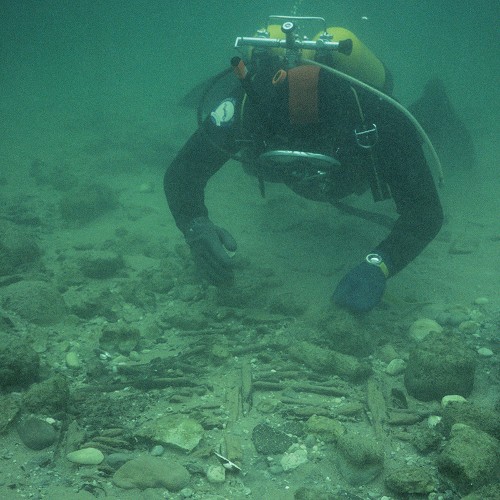 Fouiller au fond de l'eau