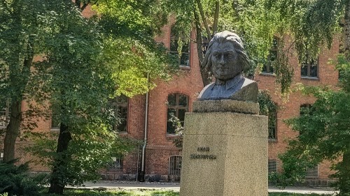 Die Büste von Adam Mickiewicz